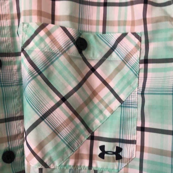 Men’s Under Armour Button Down - Picture 2 of 4